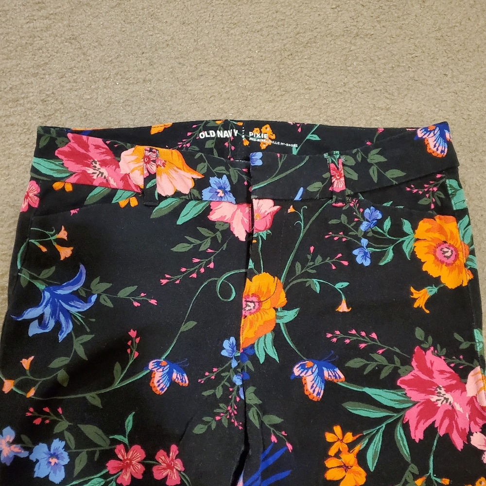 Old Navy pixie pants - Picture 2 of 4